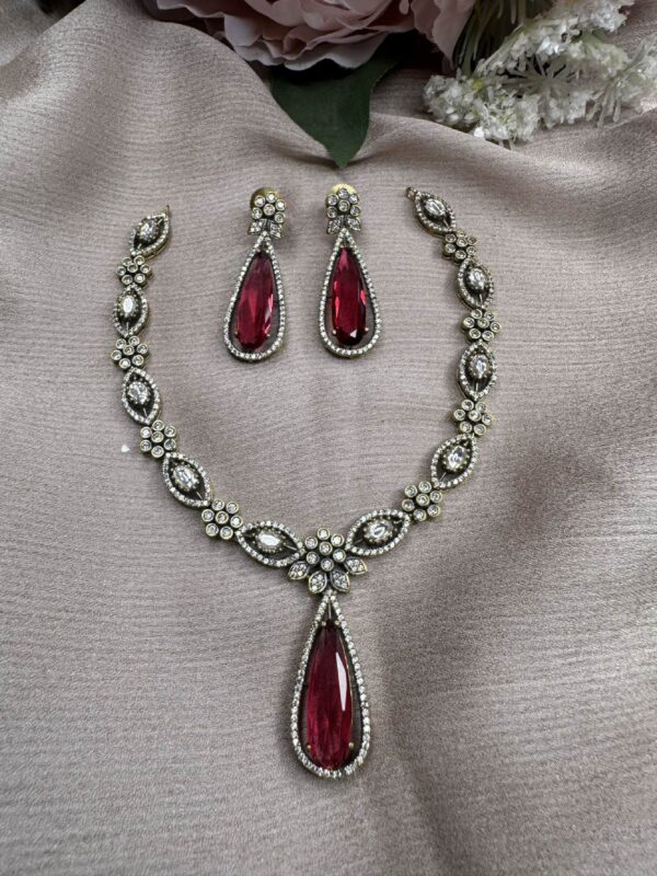 Victoria Kundan Necklace and Beautiful Earrings Set - Image 2