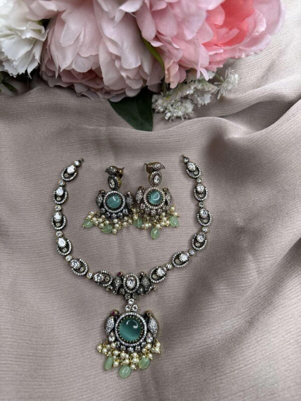 Victorian Kundan Necklace and Beautiful Earrings Set - Image 2