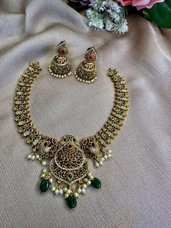 Traditional necklace and jumka - Image 2
