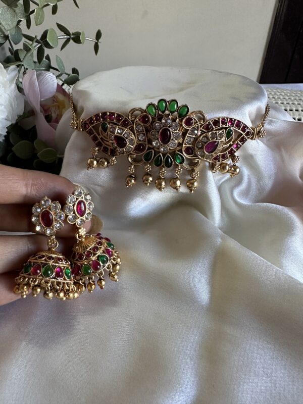 Multicolor stone chocker and earrings - Image 5